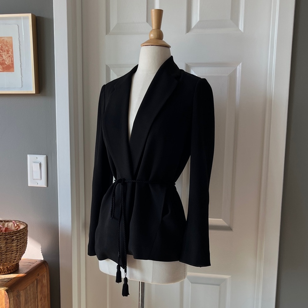 Aritzia Wilfred black crepe belted blazer/ smoking jacket
